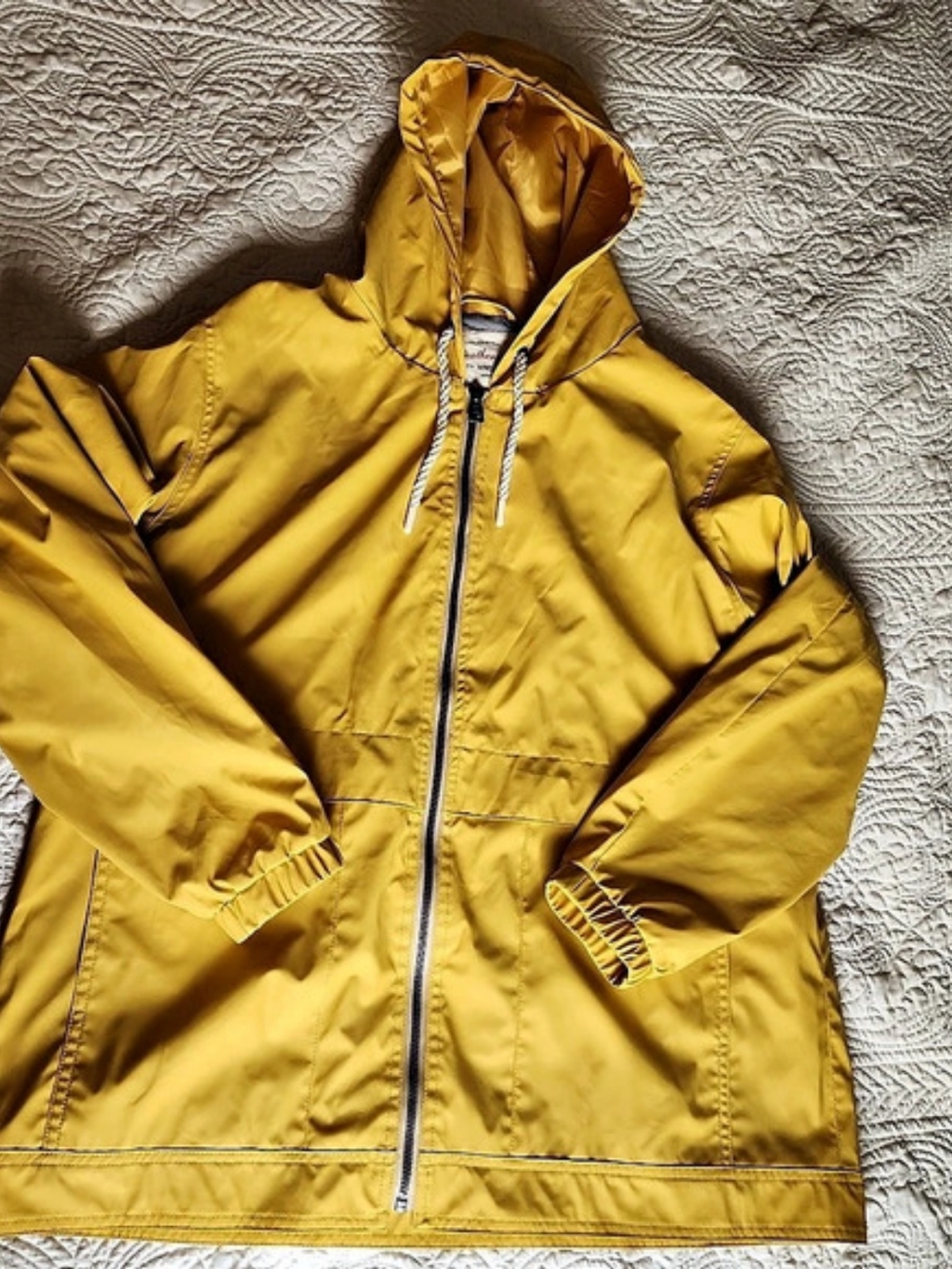 Weatherproof Vintage Yellow Hooded Windbreaker Size XL Like New Men's